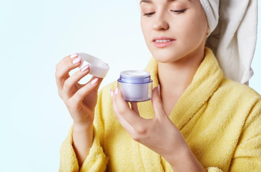  Wellhealthorganic.Com:Winter-Skin-Care-Tips-Home-Remedies-To-Keep-Your-Skin-Moisturised